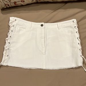 white denim MINI skirt L